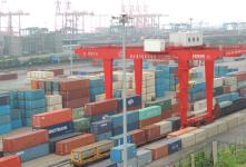 上半年我國貨物貿(mào)易進出口總值達11.13萬億元 國內(nèi)貿(mào)易代理增長顯著